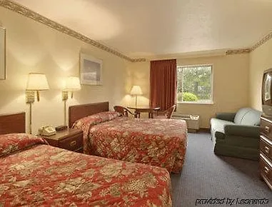 Columbus Grand Hotel & Banquet Center