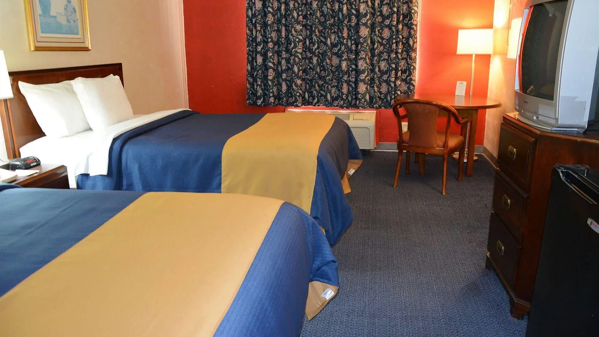 Columbus Grand Hotel & Banquet Center