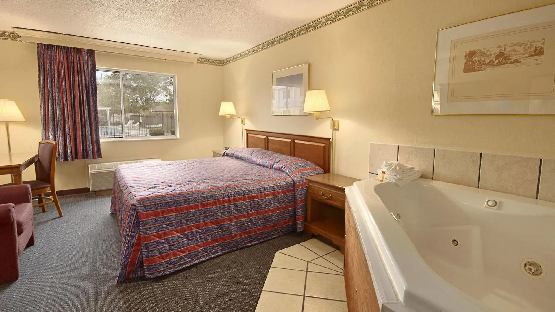 Columbus Grand Hotel & Banquet Center